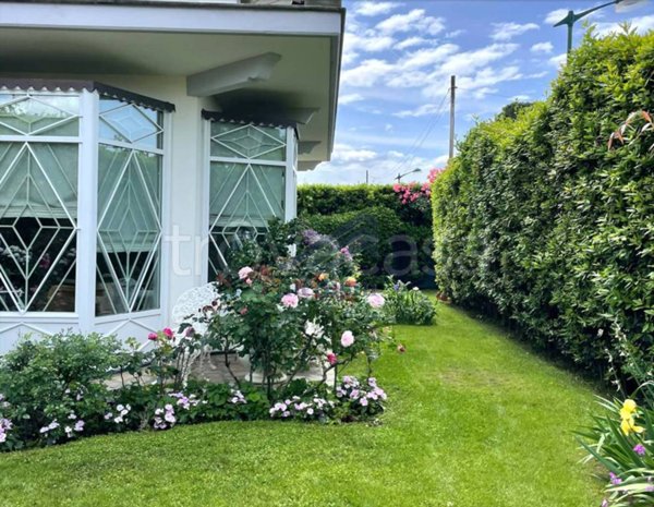 casa indipendente in vendita a Forte dei Marmi