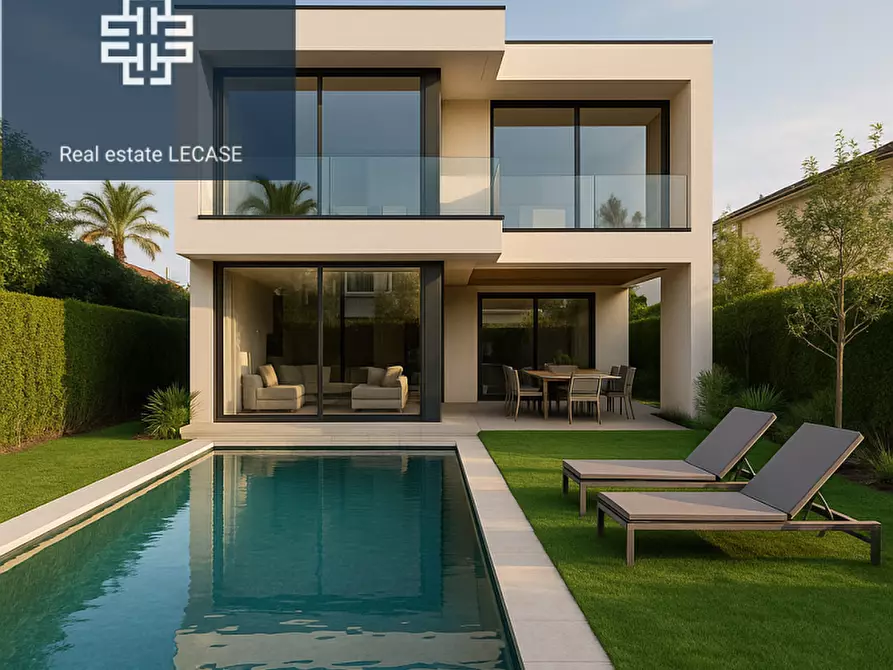 casa indipendente in vendita a Forte dei Marmi in zona Vittoria Apuana