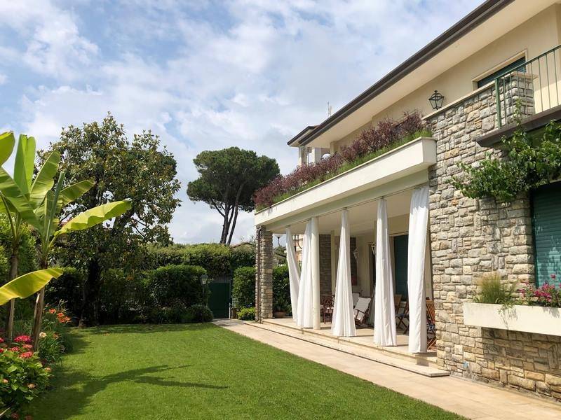 casa indipendente in vendita a Forte dei Marmi