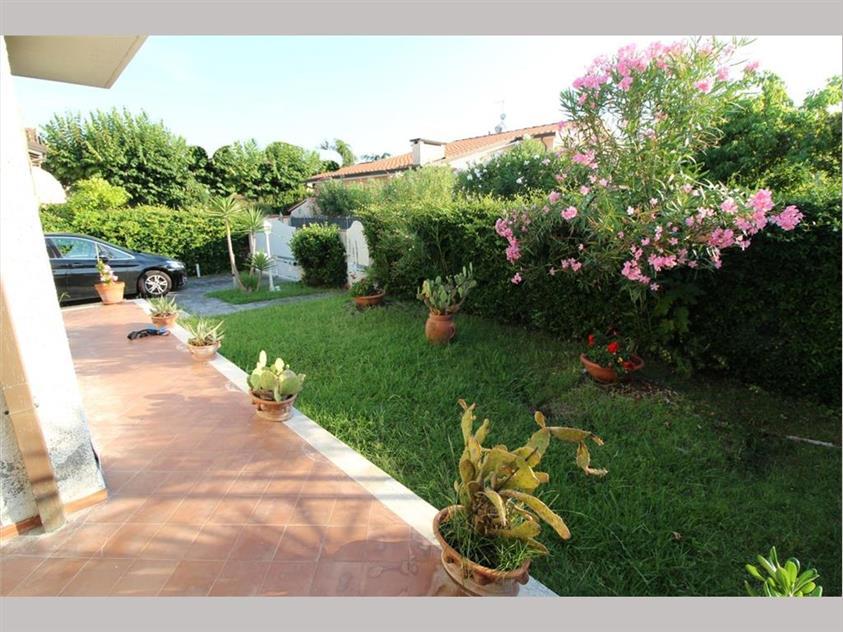 casa indipendente in vendita a Forte dei Marmi