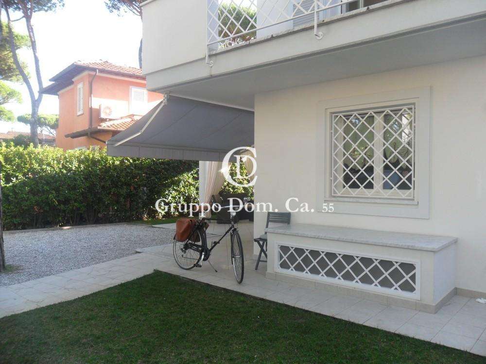 casa indipendente in vendita a Forte dei Marmi