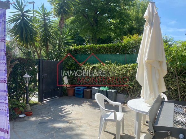 casa indipendente in vendita a Forte dei Marmi in zona Vittoria Apuana