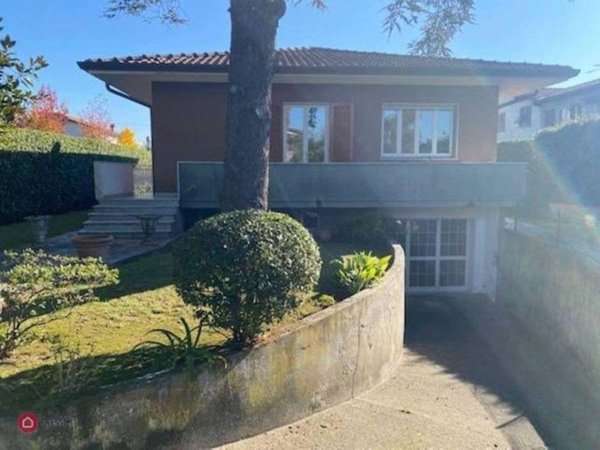 casa indipendente in vendita a Forte dei Marmi in zona Vaiana