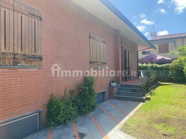 casa indipendente in vendita a Forte dei Marmi
