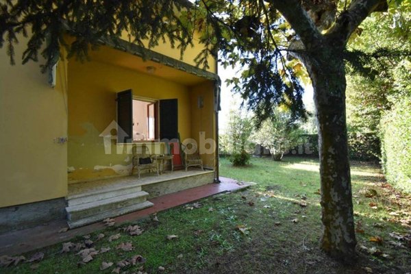 casa indipendente in vendita a Forte dei Marmi in zona Vittoria Apuana