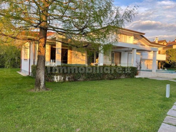 casa indipendente in vendita a Forte dei Marmi