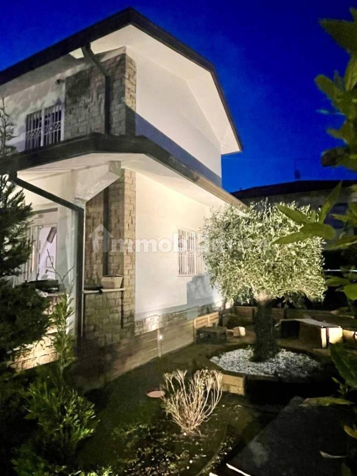 casa indipendente in vendita a Forte dei Marmi