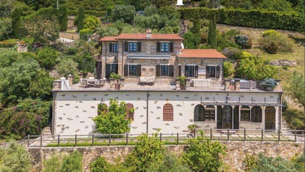 casa indipendente in vendita a Forte dei Marmi