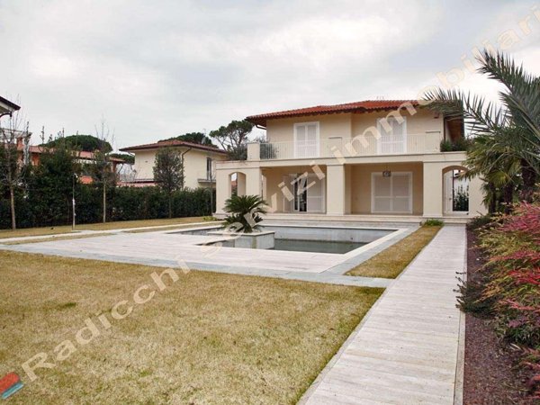 casa indipendente in vendita a Forte dei Marmi