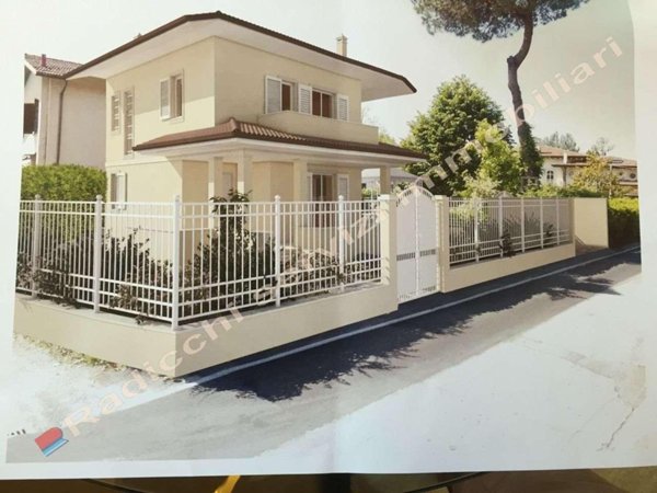 casa indipendente in vendita a Forte dei Marmi