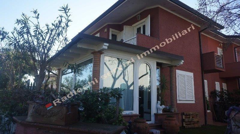 casa indipendente in vendita a Forte dei Marmi