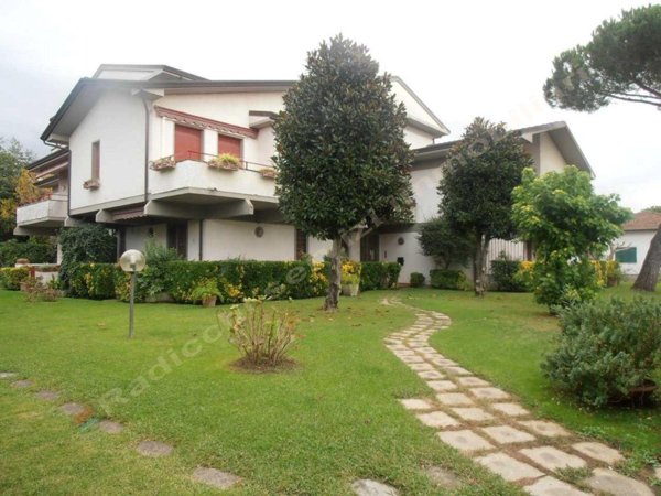 appartamento in vendita a Forte dei Marmi