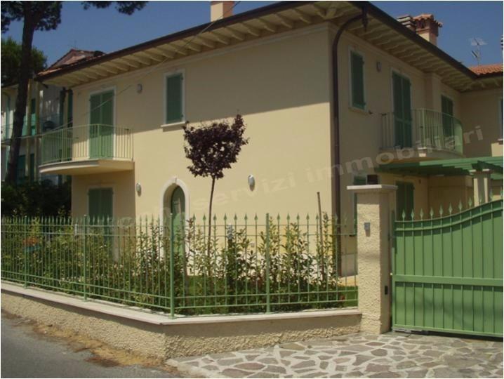 casa indipendente in vendita a Forte dei Marmi