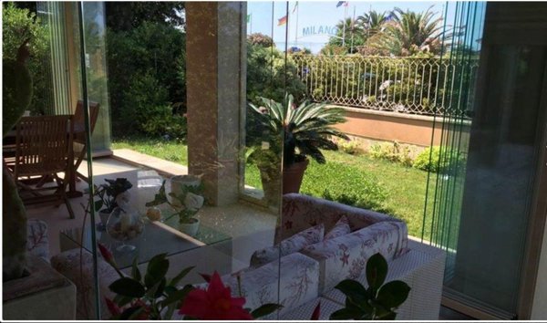 casa indipendente in vendita a Forte dei Marmi