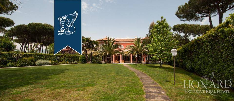 casa indipendente in vendita a Forte dei Marmi in zona Roma Imperiale