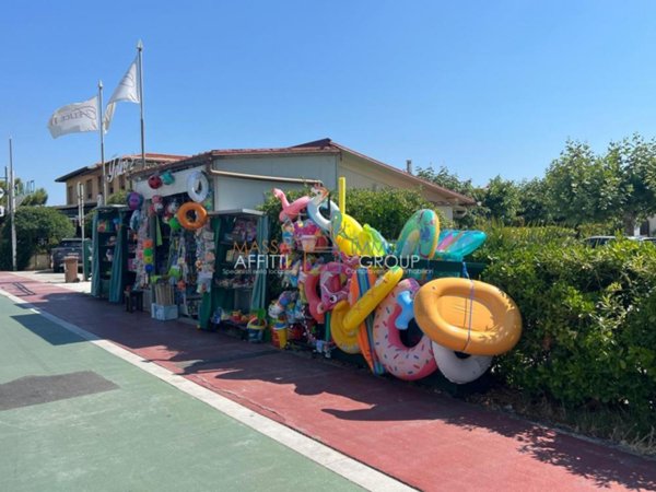 negozio in vendita a Forte dei Marmi