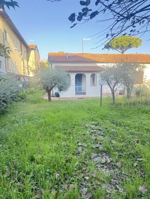 casa indipendente in vendita a Forte dei Marmi