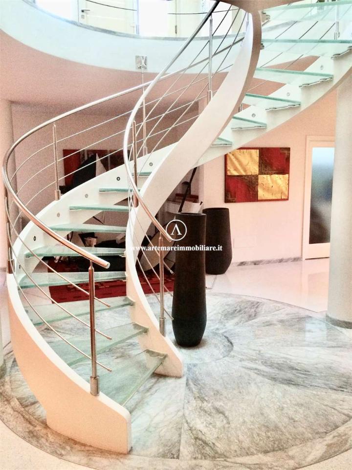 casa indipendente in vendita a Forte dei Marmi