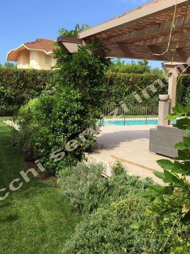 casa indipendente in vendita a Forte dei Marmi