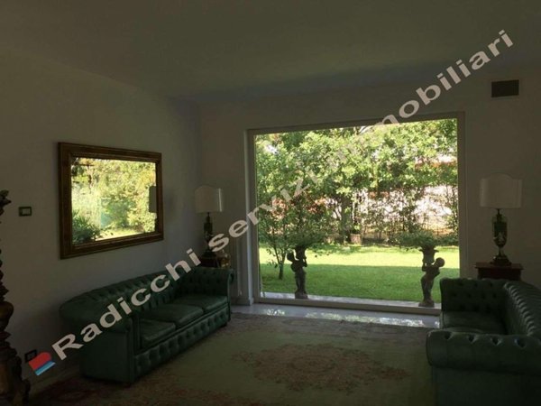 casa indipendente in vendita a Forte dei Marmi