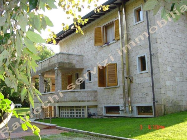 casa indipendente in vendita a Forte dei Marmi