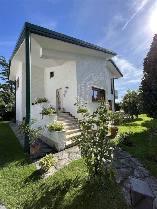 casa indipendente in vendita a Forte dei Marmi