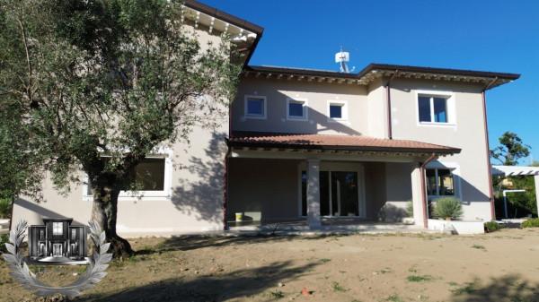 casa indipendente in vendita a Forte dei Marmi