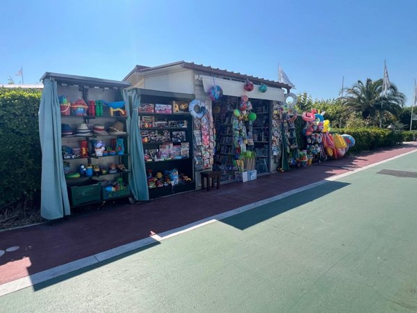 negozio in vendita a Forte dei Marmi