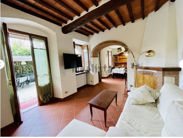 casa indipendente in vendita a Forte dei Marmi