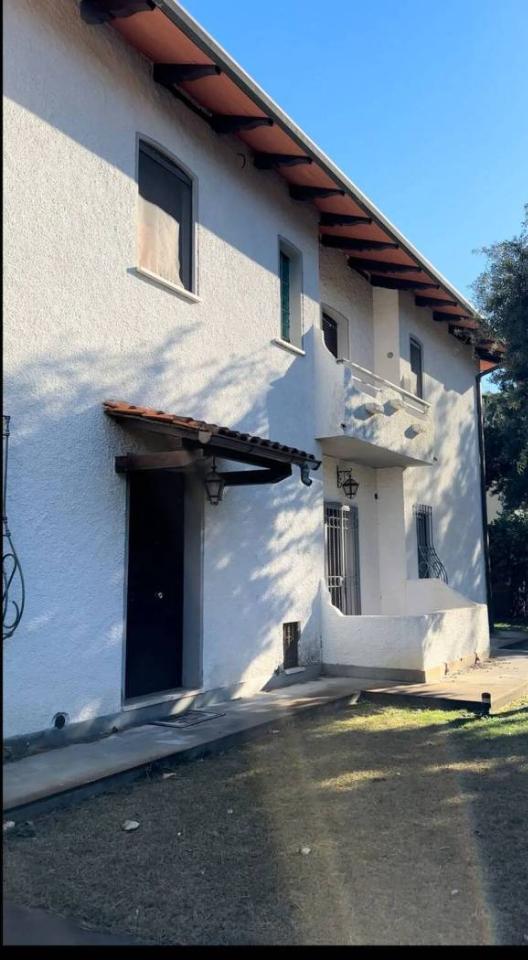 casa indipendente in vendita a Forte dei Marmi in zona Vittoria Apuana