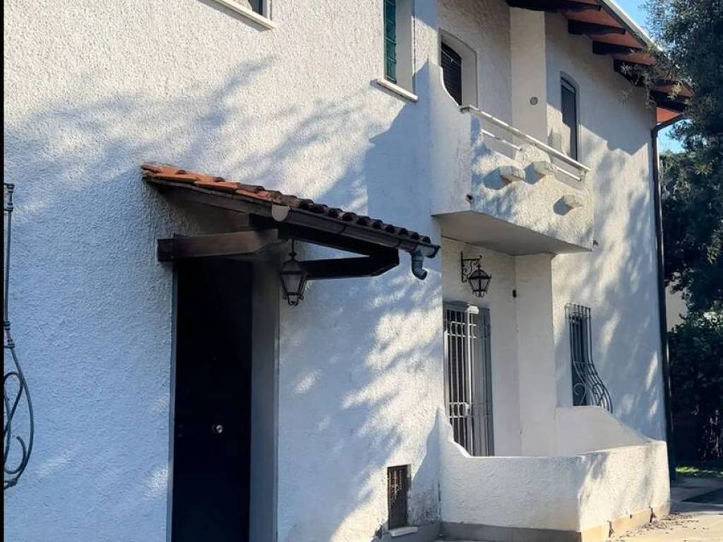 casa indipendente in vendita a Forte dei Marmi in zona Vittoria Apuana