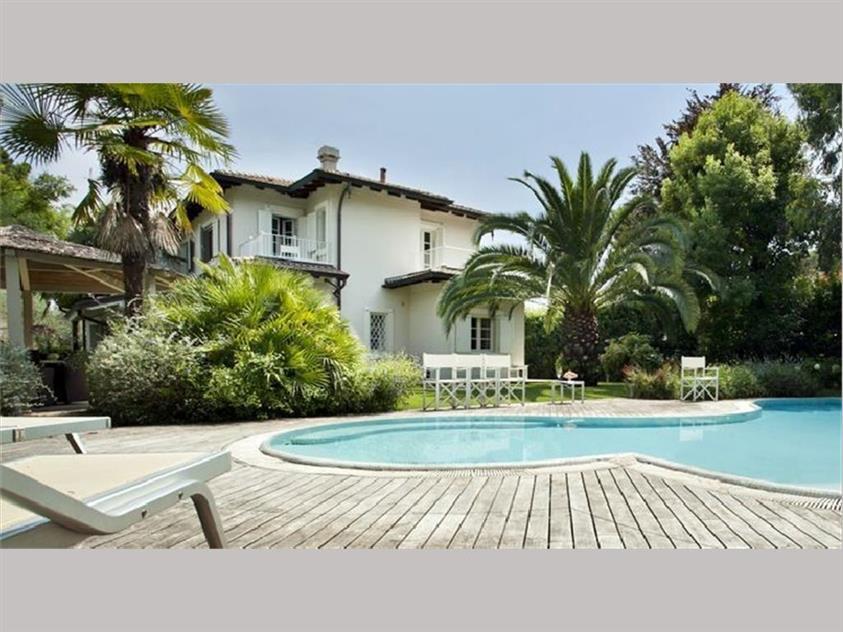 casa indipendente in vendita a Forte dei Marmi