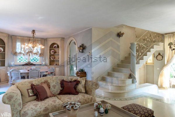 casa indipendente in vendita a Forte dei Marmi