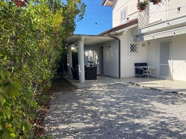 casa indipendente in vendita a Forte dei Marmi