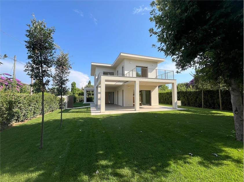 casa indipendente in vendita a Forte dei Marmi