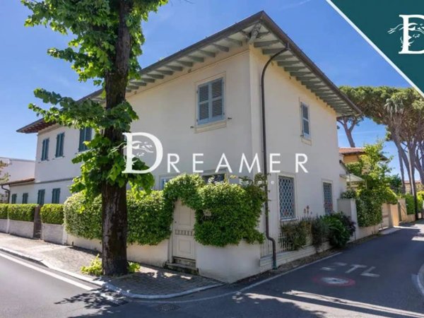 casa indipendente in vendita a Forte dei Marmi