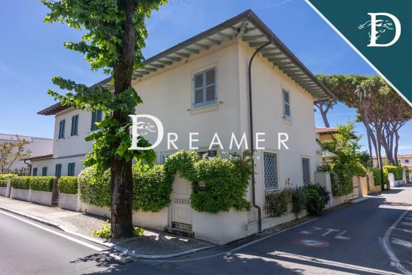 casa indipendente in vendita a Forte dei Marmi