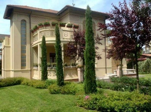 casa indipendente in vendita a Forte dei Marmi