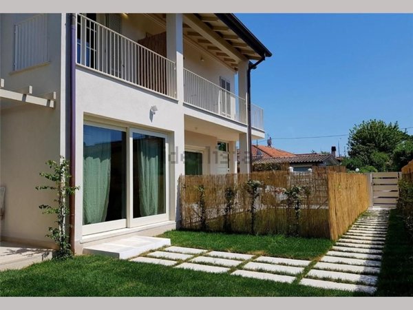 casa indipendente in vendita a Forte dei Marmi
