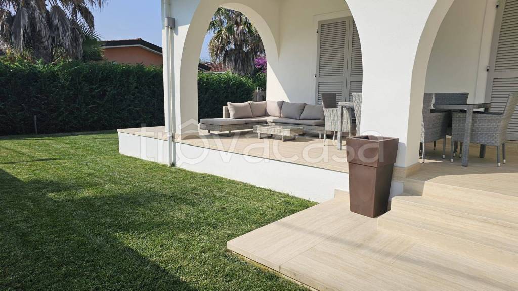 casa indipendente in vendita a Forte dei Marmi