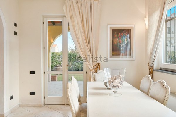 casa indipendente in vendita a Forte dei Marmi in zona Vittoria Apuana