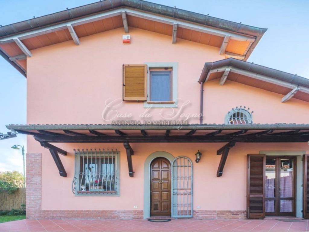 casa indipendente in vendita a Forte dei Marmi