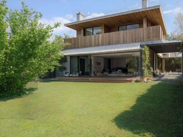 casa indipendente in vendita a Forte dei Marmi