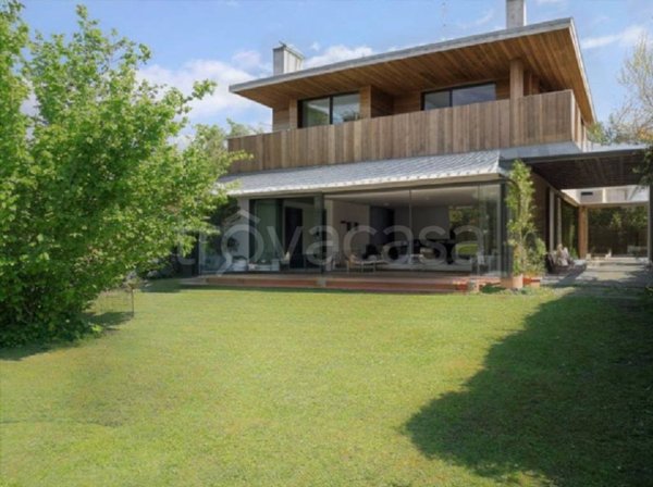 casa indipendente in vendita a Forte dei Marmi