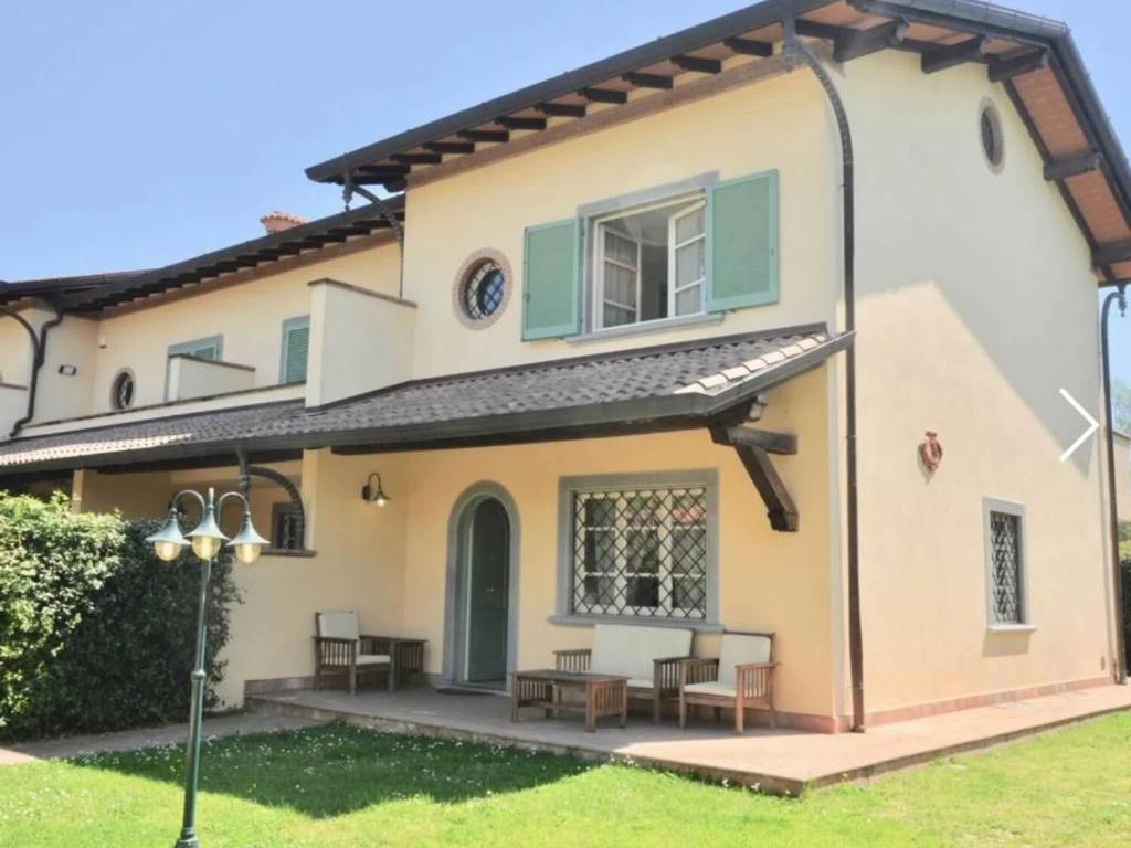 casa indipendente in vendita a Forte dei Marmi