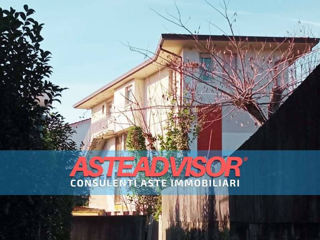 casa indipendente in vendita a Forte dei Marmi