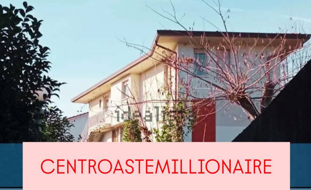 casa indipendente in vendita a Forte dei Marmi
