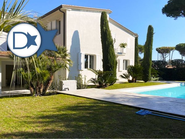 casa indipendente in vendita a Forte dei Marmi in zona Roma Imperiale