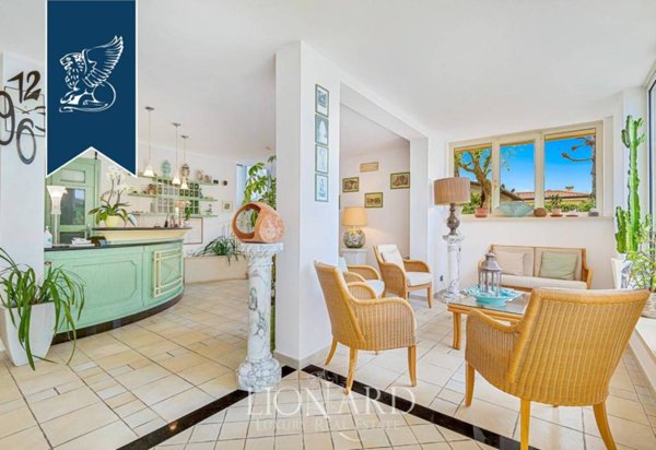 negozio in vendita a Forte dei Marmi