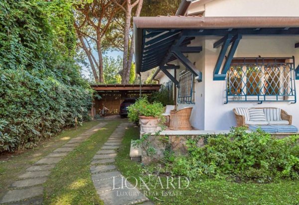 casa indipendente in vendita a Forte dei Marmi